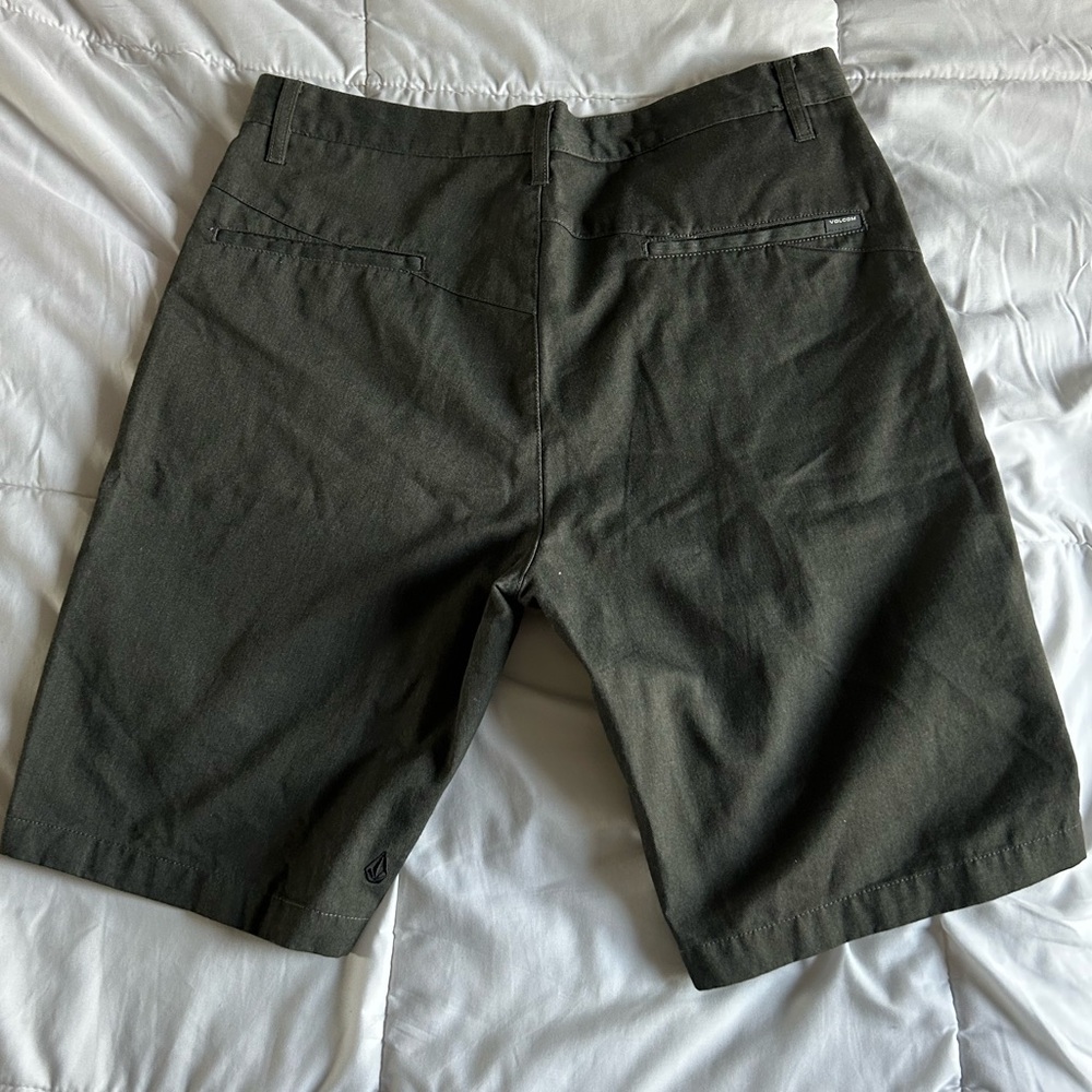 Volcom - Men Shorts - Picture 2 of 5